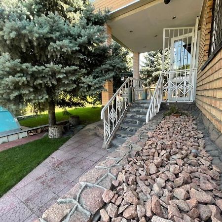 Гостевой Дом Шумкар Азия Guest House Shumkar Asia ビシュケク エクステリア 写真