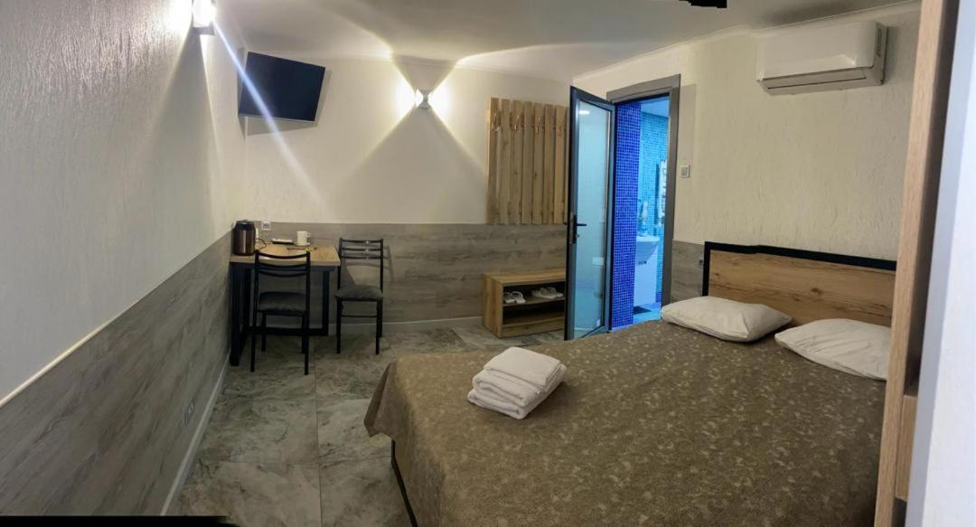 Гостевой Дом Шумкар Азия Guest House Shumkar Asia ビシュケク エクステリア 写真